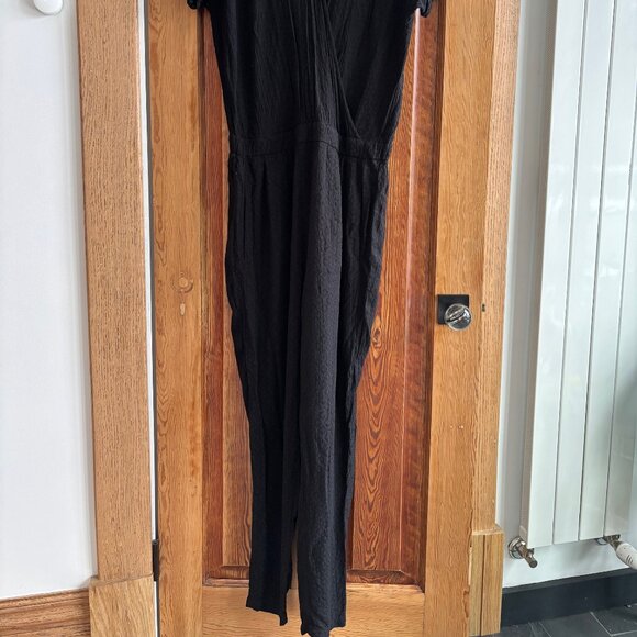 Black one-piece by Velvet - Picture 2 of 4